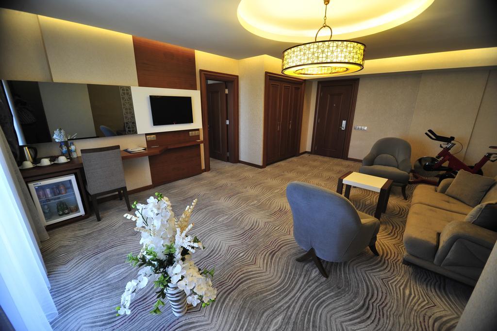 Grand Cenas Hotel Agri Room photo