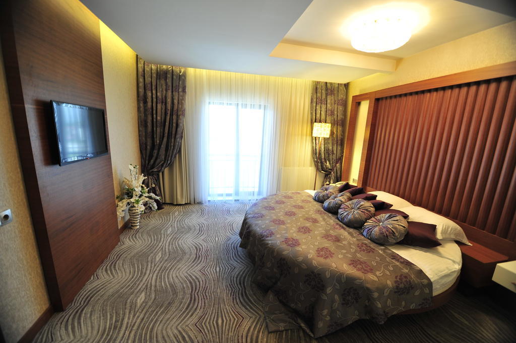 Grand Cenas Hotel Agri Room photo